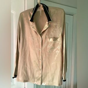 Jones New York satin pyjamas.